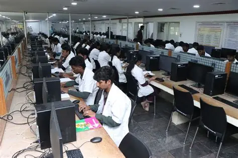 Vel Tech state-of-the-art computer lab